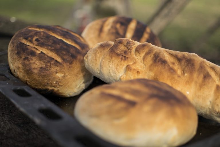 Hleb I Tradicija
