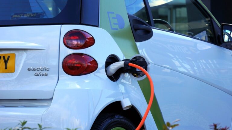 Električni automobil_Pixabay