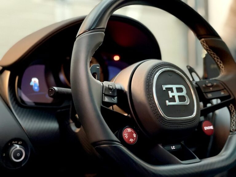 Bugatti_Unsplash