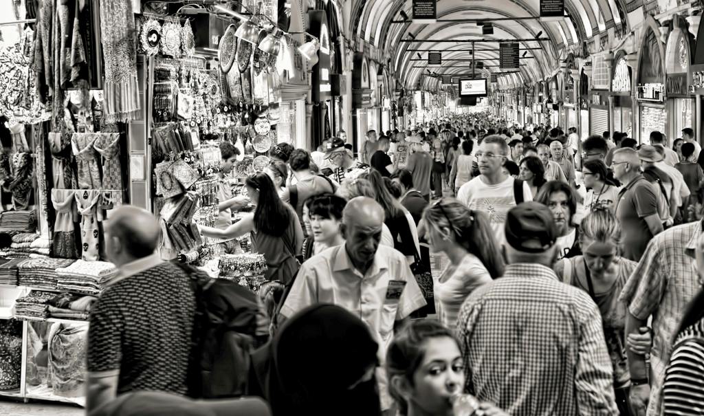 Balkan_Trznica_Ljudi_Pexels